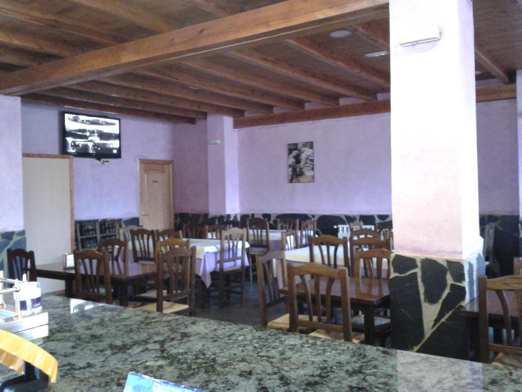 Hostal El Olmo Camarena de la Sierra Buitenkant foto